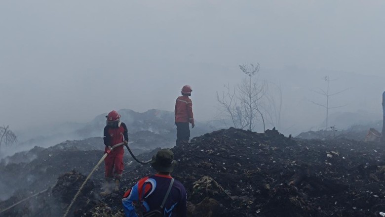 Pernah 4 Kali Terbakar Saat Musim Kemarau, TPA Sukawinatan Dipantau Petugas