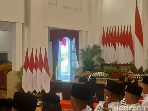 Jokowi Kukuhkan Anggota Paskibraka 2023, Megawati Hadir