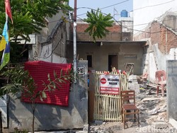 Rumah Reyot Mantan Model Dewasa Akhirnya Diperbaiki, Begini Kondisinya