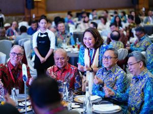 Semringah Zulhas di Penutupan IRS 2023 Semringah Zulhas di Penutupan IRS 2023
