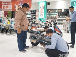 Girangnya Pelanggan Transmart Dapat Diskon Besar Saat Beli Sepeda Listrik