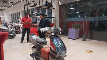 Diskon Gede! Motor Listrik 30 Jutaan Jadi Rp 23 Juta di Transmart