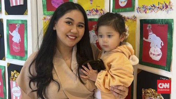Karina (28), seorang ibu satu anak yang tinggal di Mampang Prapatan, Jakarta Selatan.