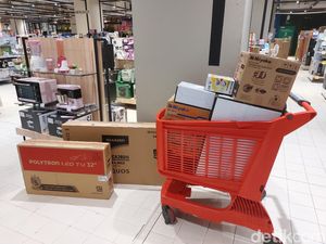 Transmart Full Day Sale Bikin Happy! Pelanggan Borong Elektronik buat Doorprize