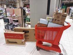 Transmart Full Day Sale Bikin Happy! Pelanggan Borong Elektronik buat Doorprize