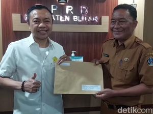 Nyaleg DPR RI, Rahmat Santoso Mundur Sebagai Wabup Blitar Nyaleg DPR RI, Rahmat Santoso Mundur Sebagai Wabup Blitar