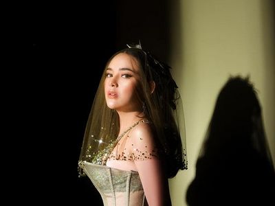 8 Penampilan Amanda Manopo di Pemotretan Terbaru, Gaya Seksi Jadi Sorotan