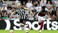 1. Pemain Newcastle United Anthony Gordon punya lari paling ngacir di pekan pertama dengan top speed 22,14 mph (35,6 km per jam). Foto: REUTERS/SCOTT HEPPELL