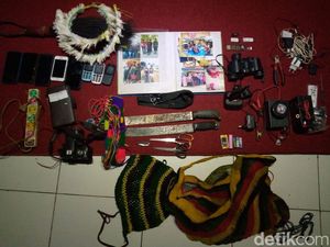 TNI-Polri Sita Teropong hingga Video dari Markas KKB Numbuk Talenggen