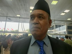 Politisi Demokrat Ungkap Ada Polisi Kerjanya Pasang Baliho Parpol