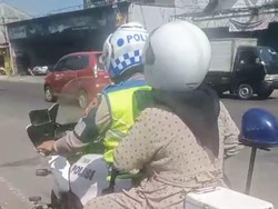Lagi Hamil, Rini Ngidam Naik Moge Patwal Polisi di Subang