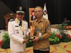 Cisauk Juara 3 Lomba Kelurahan Tingkat Nasional 2023