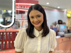 Amanda Rawless Beri 4 Tips Perawatan Bibir Sehari-hari Agar Plumpy dan Sehat Amanda Rawless Beri 4 Tips Perawatan Bibir Sehari-hari Agar Plumpy dan Sehat