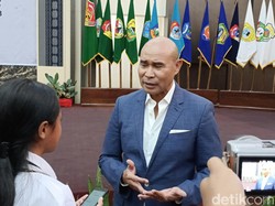 Fraksi NasDem DPR Dukung Rencana Pemberian Gelar Pahlawan untuk Soeharto Fraksi NasDem DPR Dukung Rencana Pemberian Gelar Pahlawan untuk Soeharto