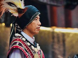 Lama Dinanti, Jokowi Naikkan Gaji PNS Tertinggi Sejak 2012