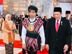 Jokowi Ternyata Sudah Lirik Baju Adat Tanimbar Sejak Tahun Lalu