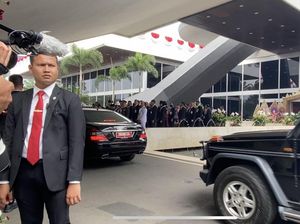 Jokowi dan Maruf Tinggalkan Gedung DPR di Jeda Ishoma Sidang Tahunan Jokowi dan Maruf Tinggalkan Gedung DPR di Jeda Ishoma Sidang Tahunan