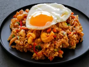 5 Hidangan Khas Suriname yang Namanya Mirip Makanan Indonesia 5 Hidangan Khas Suriname yang Namanya Mirip Makanan Indonesia