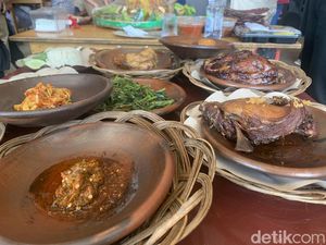 Lezatnya Ayam Asap Raffi Ahmad di Medan, Ada 3 Varian Sambal yang Nendang