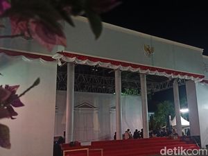 Jelang HUT RI, Pemkab Banjarnegara Bikin Istana Negara di Alun-alun Jelang HUT RI, Pemkab Banjarnegara Bikin Istana Negara di Alun-alun