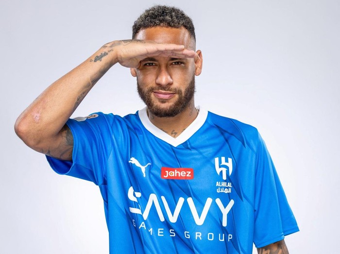 Soccer Football - Neymar signs for Al Hilal - Paris, France - August 15, 2023 Al Hilal's new signing Neymar poses in their shirt after signing Al Hilal Sports Club/Handout via REUTERS??ATTENTION EDITORS - THIS IMAGE HAS BEEN SUPPLIED BY A THIRD PARTY. NO RESALES. NO ARCHIVES
