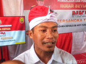 Tersangka Teroris di NTB Sumpah Setia ke NKRI Sehari Sebelum HUT RI Tersangka Teroris di NTB Sumpah Setia ke NKRI Sehari Sebelum HUT RI