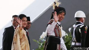 Pakai Baju Adat Tanimbar Maluku, Jokowi Tiba di Sidang Tahunan MPR