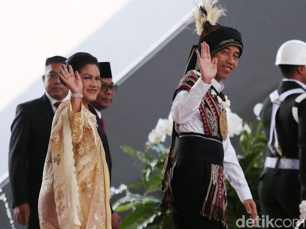 Pakai Baju Adat Tanimbar Maluku, Jokowi Tiba di Sidang Tahunan MPR