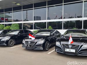 Potret Mobil Dinas Pejabat Negara, Toyota Crown Hybrid Potret Mobil Dinas Pejabat Negara, Toyota Crown Hybrid