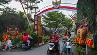 Sambut HUT RI, Kampung Ini Dihias dengan Reog hingga Kapal Selam