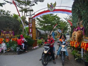 Sambut HUT RI, Kampung Ini Dihias dengan Reog hingga Kapal Selam