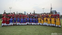 Usai jalani sesi seleksi para pemain langsung berfoto bersama.