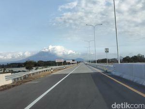 Peringati HUT ke-78 RI, Tol Pasuruan-Probolinggo Gratis 15 Hari! Peringati HUT ke-78 RI, Tol Pasuruan-Probolinggo Gratis 15 Hari!