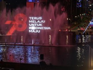 Keren! Video Mapping HUT RI Mejeng di Bundaran HI