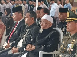 Abu Bakar Baasyir Ikut Upacara HUT Ke-78 RI di Ponpes Sukoharjo