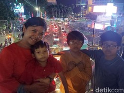 Warga Depok Kagum Lihat Video Mapping di Air Mancur Bundaran HI: Edukatif