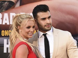 Sam Asghari Ungkap Harus Kerja Lebih Keras Setelah Menikahi Britney Spears Sam Asghari Ungkap Harus Kerja Lebih Keras Setelah Menikahi Britney Spears