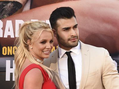 8 Foto Britney Spears dan Sam Asghari yang Cerai Setelah 14 Bulan Nikah
