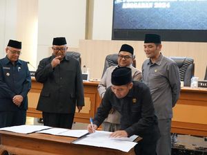 DPRD dan Pemkab Sukabumi Teken MoU KUA PPAS Tahun Anggaran 2024
