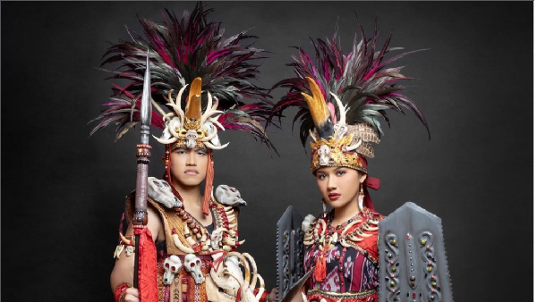 7 Foto Gaya Erina dan Kaesang Menang Baju Adat Terbaik di Upacara HUT RI