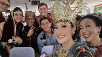10 Foto Gaya Artis Ikut Upacara HUT RI di Istana, Putri Ariani Hingga Ayu Dewi