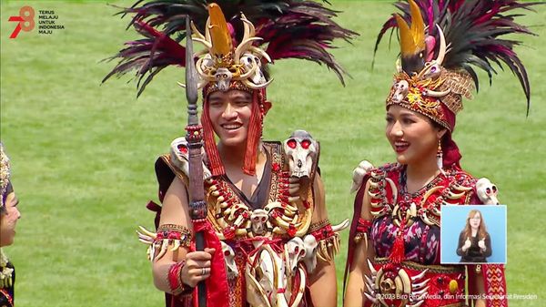 7 Ekspresi Lucu Kaesang Menang Busana Terbaik, Dapat Sepeda dari Jokowi