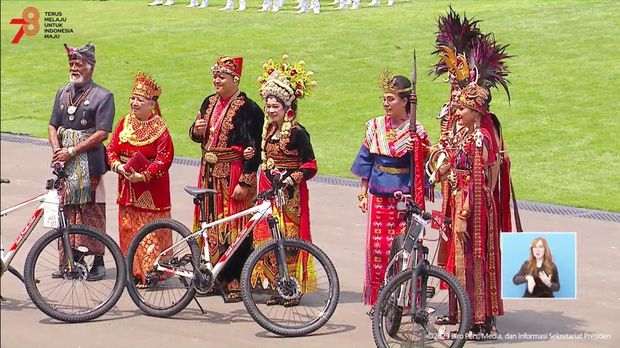 Kaesang Pangarep menjadi salah satu dari 5 pemenang dengan busana terbaik perayaan HUT ke-78 RI di Istana Merdeka.