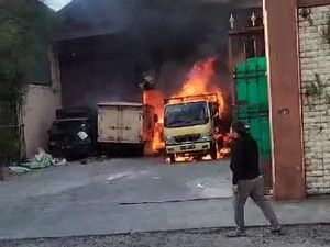 Gudang Kain di Manang Sukoharjo Terbakar!