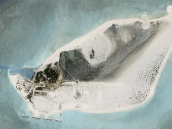 Foto Satelit Ungkap China Buat Lapangan Terbang di Pulau Sengketa