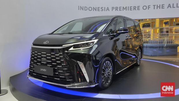 Lexus LM Hybrid dipamerkan di Gaikindo Indonesia International Auto Show (GIIAS) 2023.