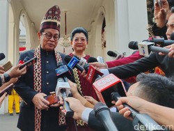 Menteri-menteri Jokowi Pakai Baju Adat di Upacara HUT Ke-78 RI di Istana