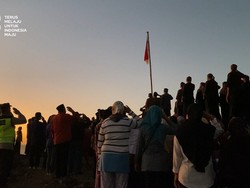 Syahdu! Upacara 17 Agustus di Gunung Ireng Gunungkidul saat Sunrise