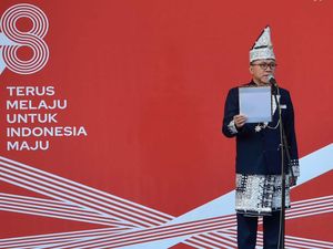 Momen Zulhas Pimpin Upacara di Kemendag