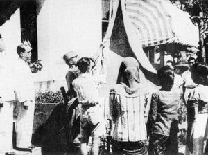 Siapa Pengibar Bendera Merah Putih pada 17 Agustus 1945? Siapa Pengibar Bendera Merah Putih pada 17 Agustus 1945?